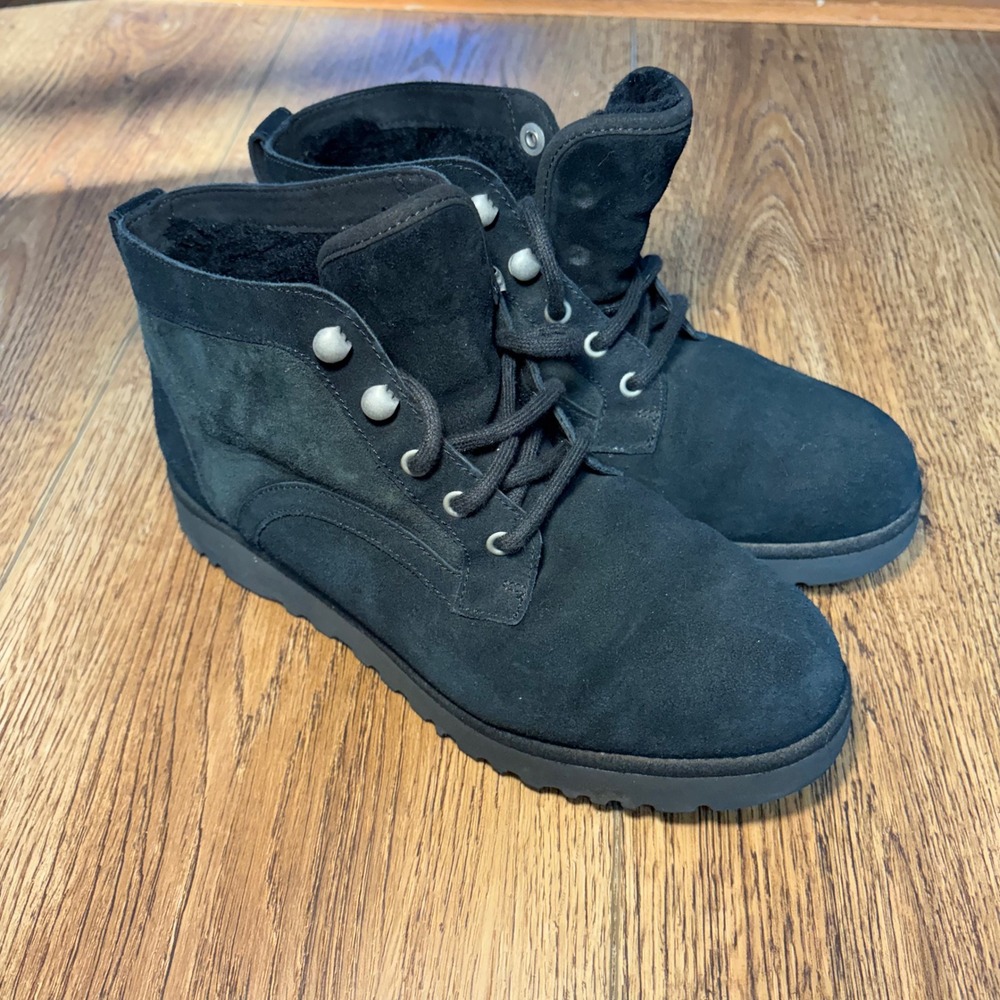 UGG Bethany Boots Womens 8‎ Black Suede Lace Up Sheepskin Booties 1012532